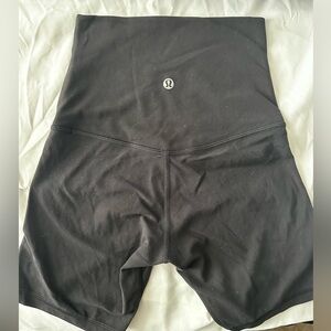 lululemon Align™ Super-High-Rise Short 6" size 2